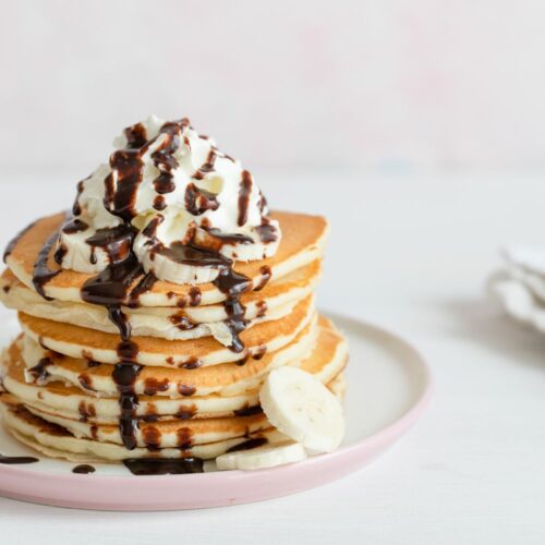 Fast & Easy Pancakes: Fluffy Perfection in 30 Minutes!